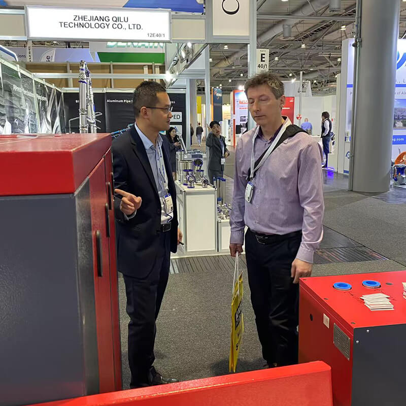 Sollant air compressor manufacturer participates in the Hannover Trade Fair (7)