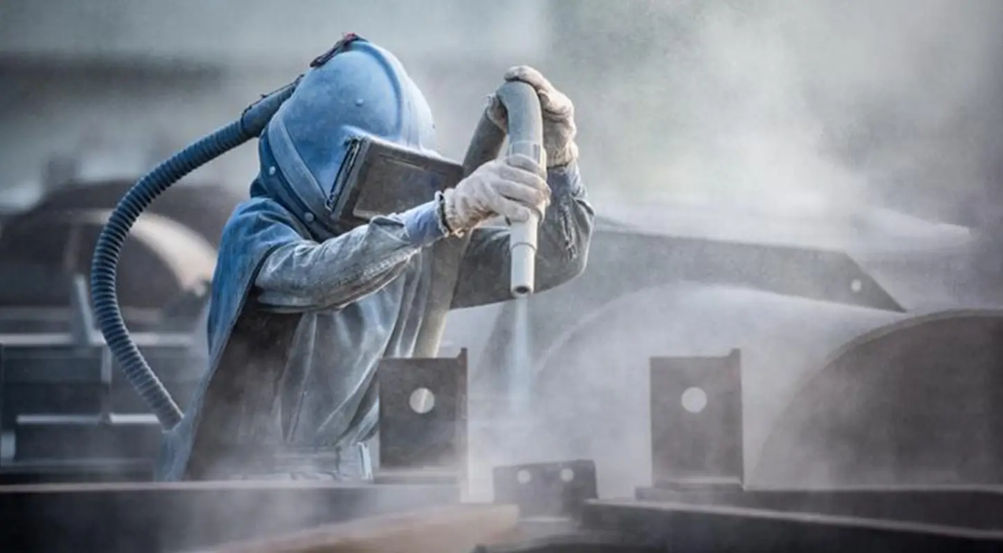 Air compressor for sandblasting